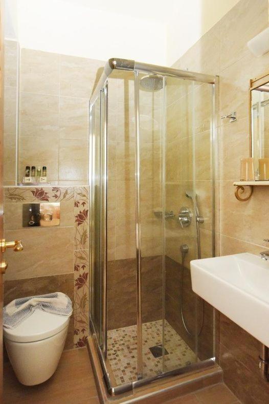 Apart Otel Paris *